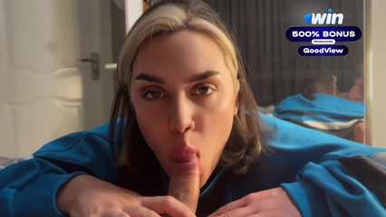 Отсосала другу, пока моего парня не было дома