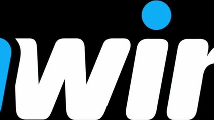 Худая девка с ушками на голове пытается заглотить член по самые яйца