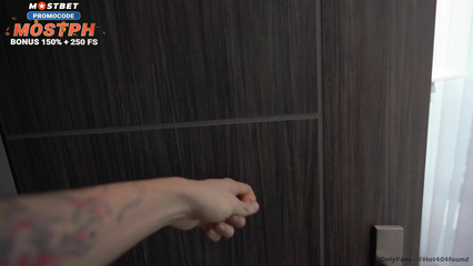 Парень игнорит, не беда – раздвинула ноги и дала своему брату